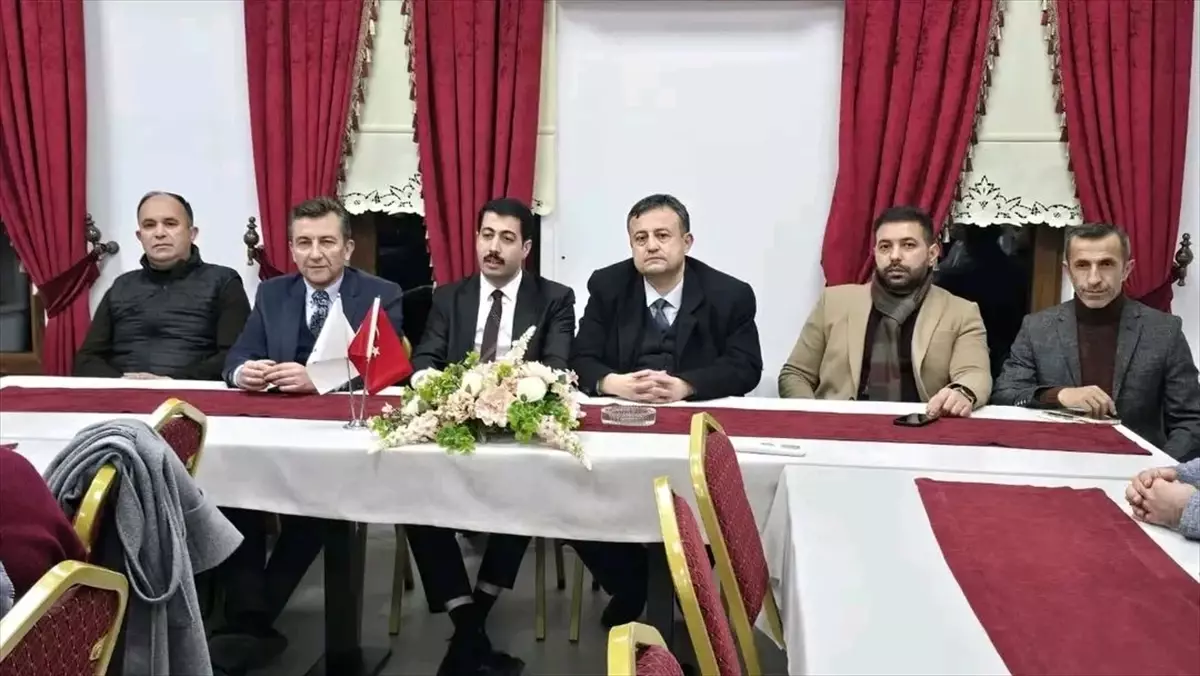 AK Parti Beypazarı İlçe Başkanlığı Toplantısında İşbirliği ve Sorunlar Gündemde