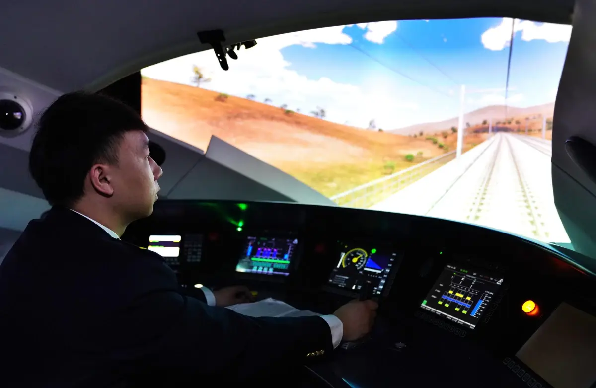 Beijing'de Bahar Bayramı Yolculukları İçin Yüksek Hızlı Tren Hazırlıkları