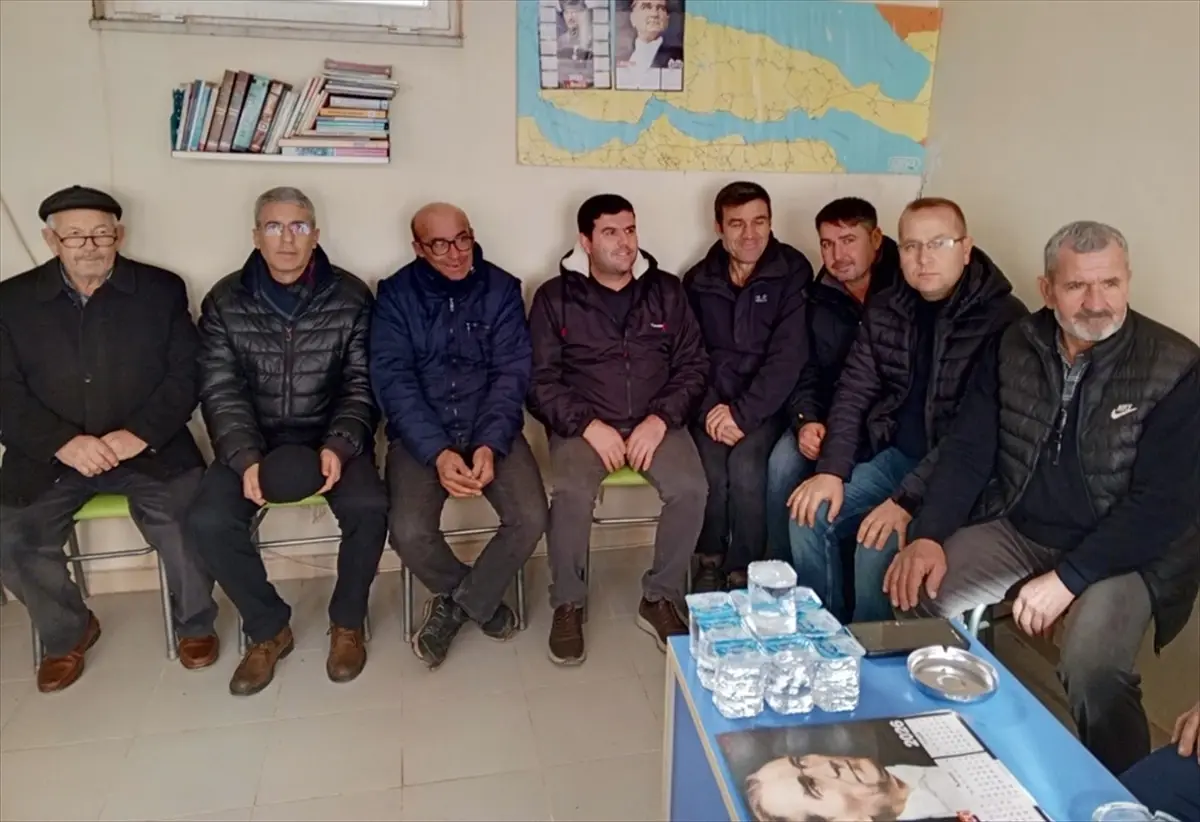 Gelibolu Kaymakamı Cihat Koç, Muhtarlarla Köy Sorunlarını Görüştü