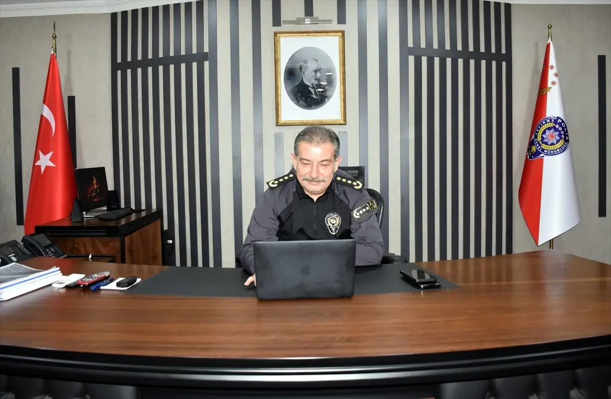 Kırıkkale Emniyet Müdürü Mustafa Işık, AA’nın Yılın Kareleri Fotoğraf Oylamasına Katıldı