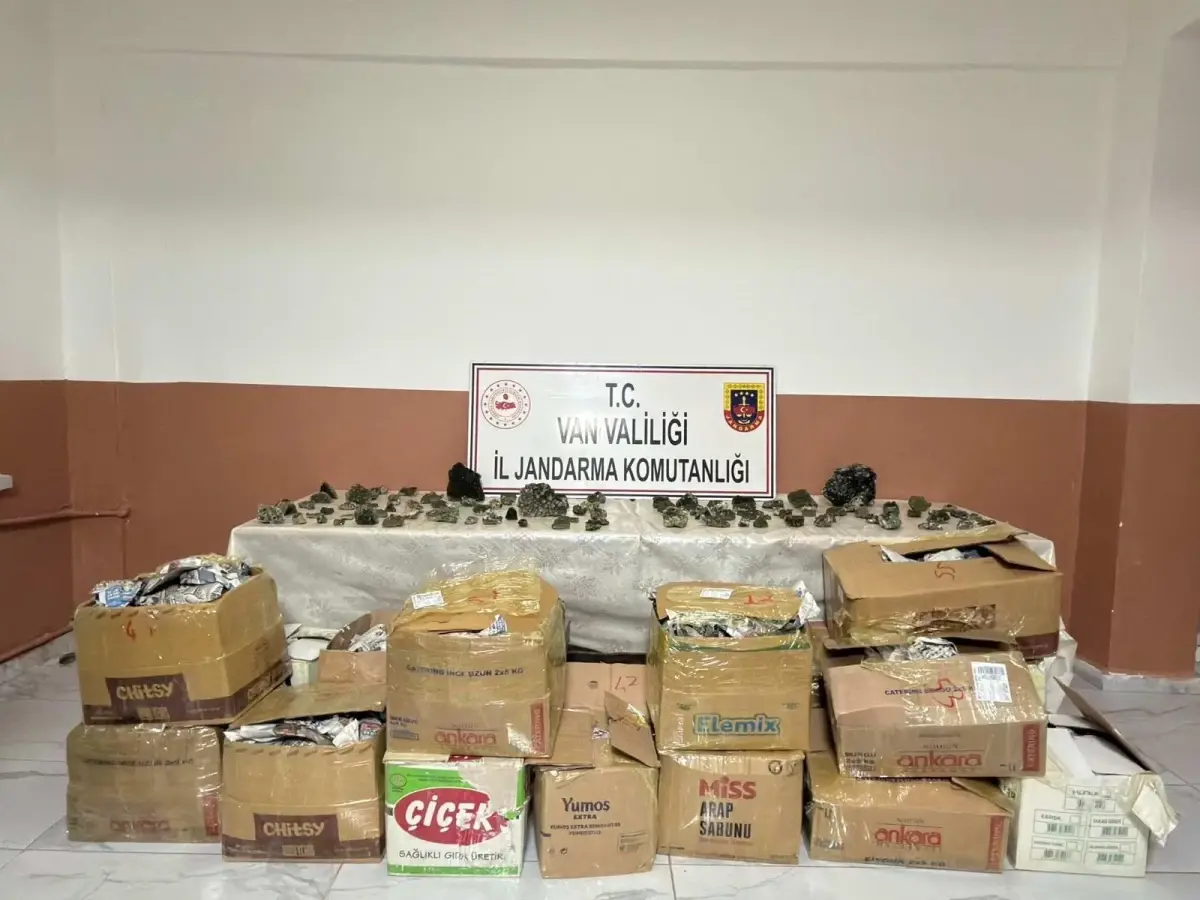 Van'ın Başkale İlçesinde 3,3 Milyon TL Değerinde Kaçak Eşya ve Kuvars Taşı Ele Geçirildi