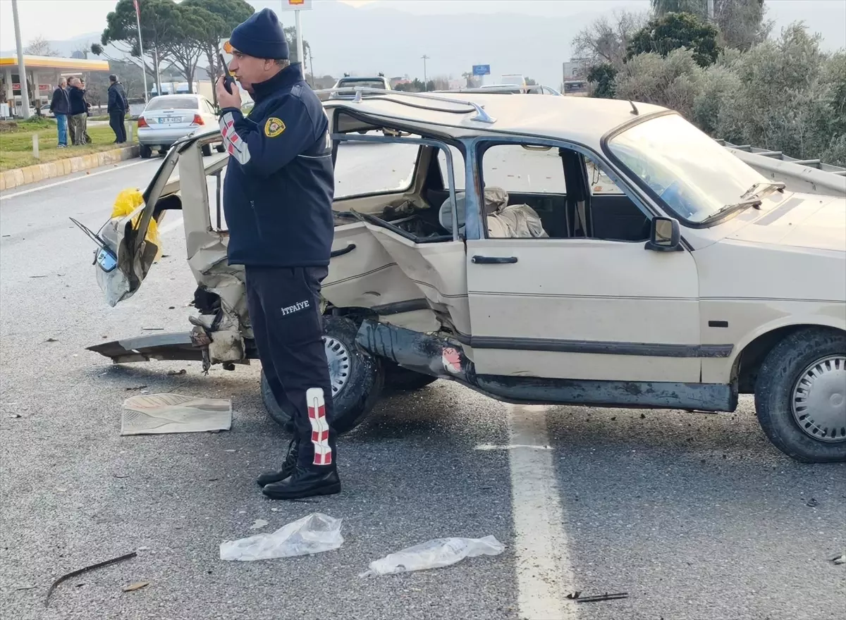 Aydın’ın Çine İlçesinde İki Araç Çarpıştı: 10 Kişi Yaralandı