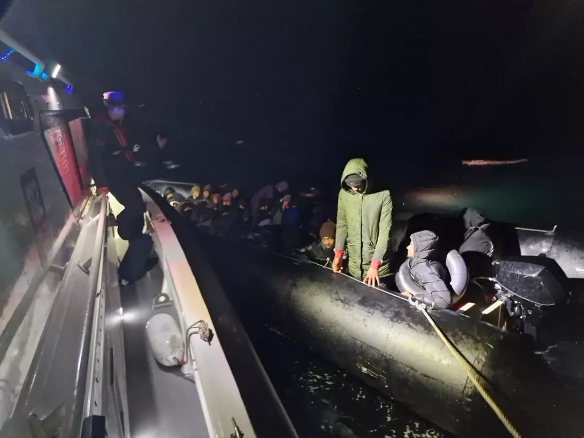 Ayvalık’ta 29 Düzensiz Göçmen Yakalandı: Detaylar ve Gelişmeler
