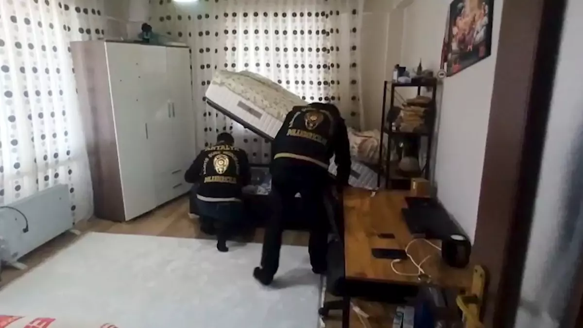 Antalya’da 16 Milyon TL Dolandırıcılık Operasyonu: 12 Şüpheli Tutuklandı