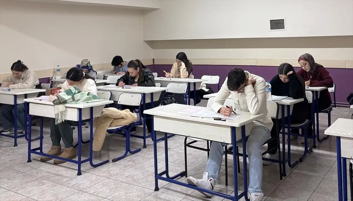 İlkadım Belediyesi'nden YKS ve LGS Öğrencileri İçin Ücretsiz Hazırlık Kampı