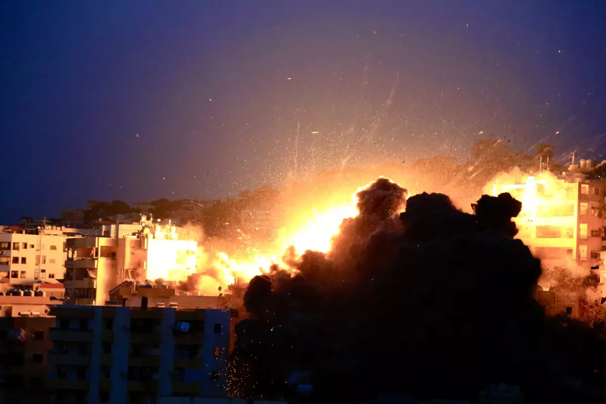 İsrail'in Güney Lübnan'a Yönelik Hava Saldırısı 19 Yaralıyı Bıraktı