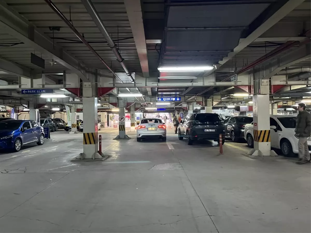 İzmit’te Genç Şaka Gibi Görülen Olayda Arkadaşını Bıçaklayarak Öldüren Şüpheli Tutuklandı