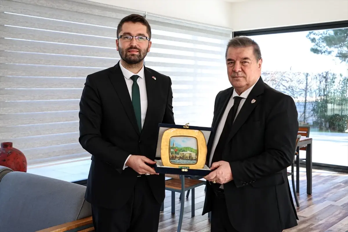 Yeşilay Samsun Şubesi, Samsunspor ile Bağımlılık Mücadelesi İçin İş Birliği Görüştü