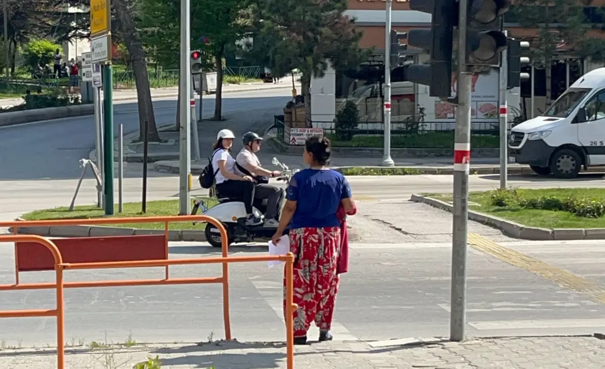 Eskişehir Düğününde 3 Yaşındaki Çocuk Sigara İçerken Görüldü, Anne Kararıyla Beraat Etti