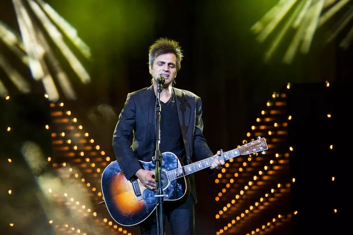 Teoman, Annesinin Müzik Kariyerine Olan Tutumunu Açıklıyor