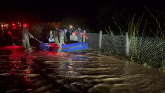 Kumluca’da sağanak sonrası etkilenmiş seralar