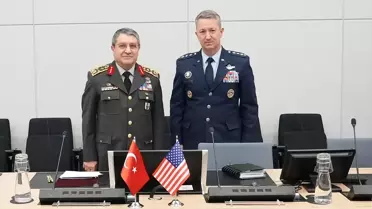 Bayraktaroğlu ve Caine NATO toplantısında