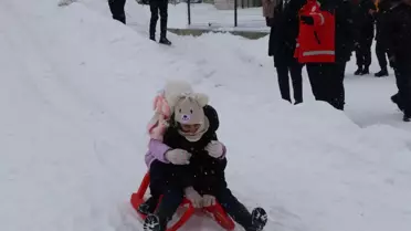 Jandarma hazırladığı kızak pistinin fotoğrafı