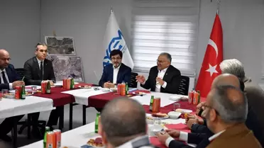 Kapalı Çarşı sabah kalabalığı fotoğrafı
