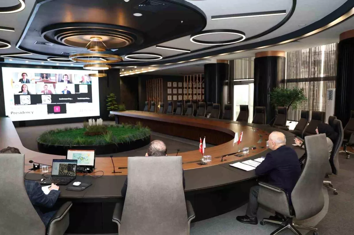 Gebze'de Akıllı Şehir ve Düşük Karbonlu Ulaşım Çözümleri Üzerine Önemli Toplantı