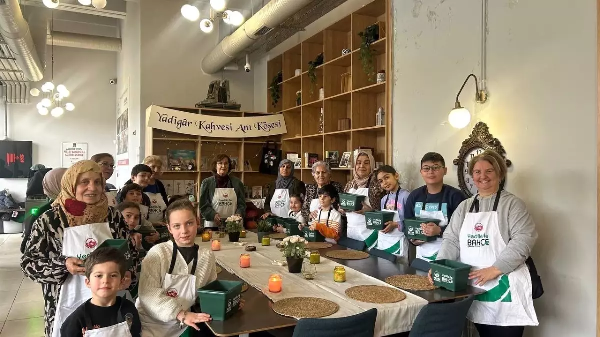 Fatih Belediyesi'nden Ara Tatilde Kuşaklararası Tohum Ekme Etkinliği