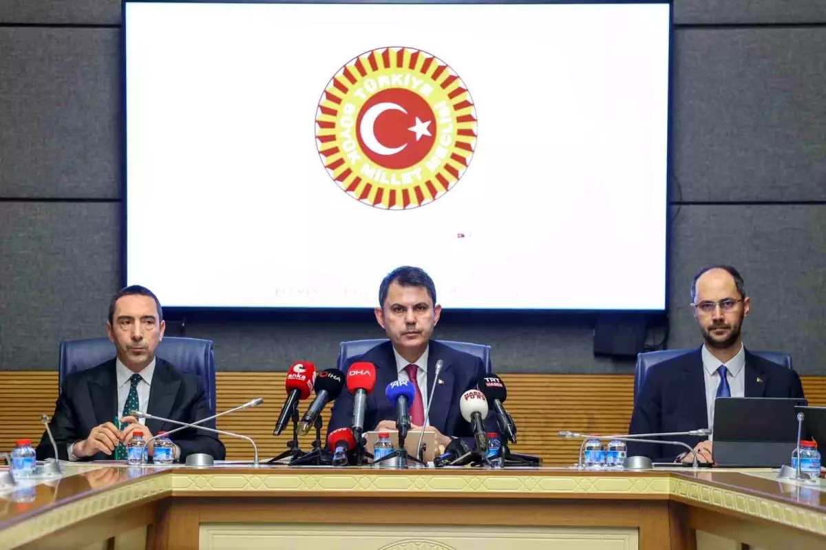 Bakan Kurum, Deprem Konutları Ödeme Planını ve Faiz İddialarını Açıklıyor