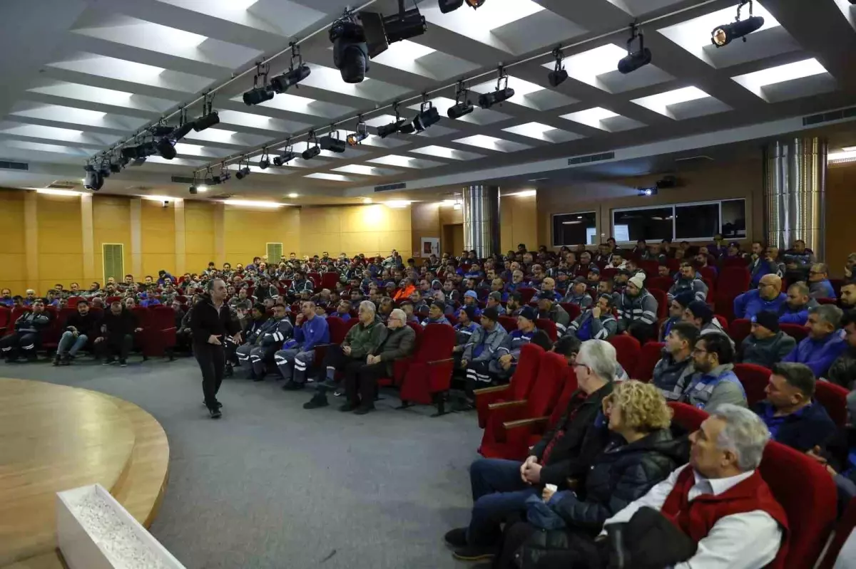 Antalya Büyükşehir Belediyesi, İlaçlama Personeline Biyosidal Ürün Kullanımı Eğitimi Verdi