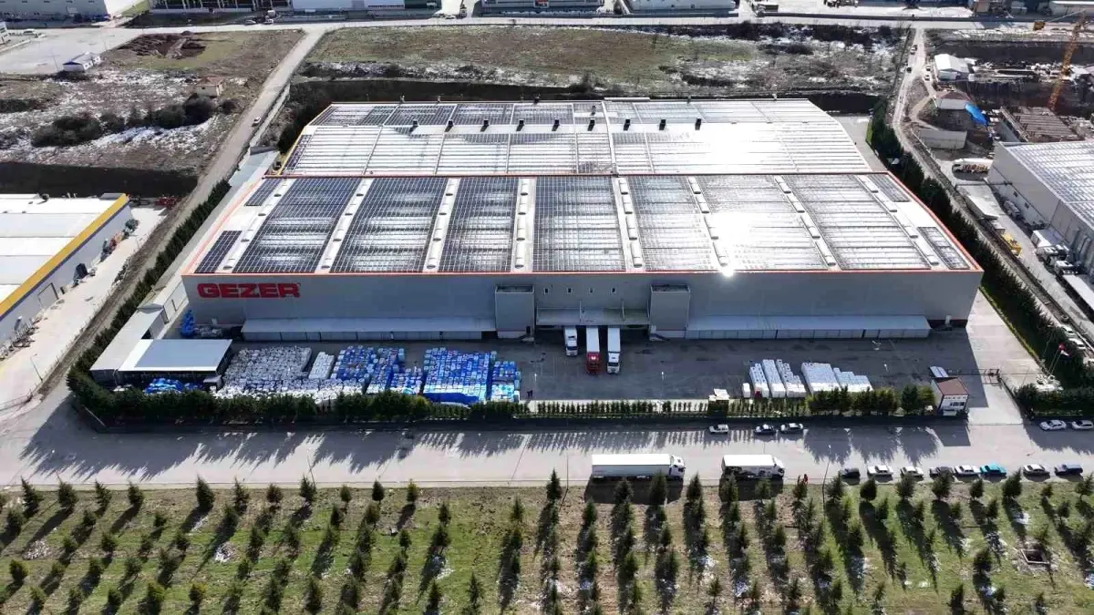 Gezer Ayakkabı, Fabrika Çatılarına Güneş Panelleri Kurarak Yeşil Enerjiye Yöneldi