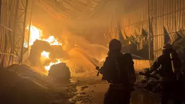 Yangın sonrası depo görüntüsü