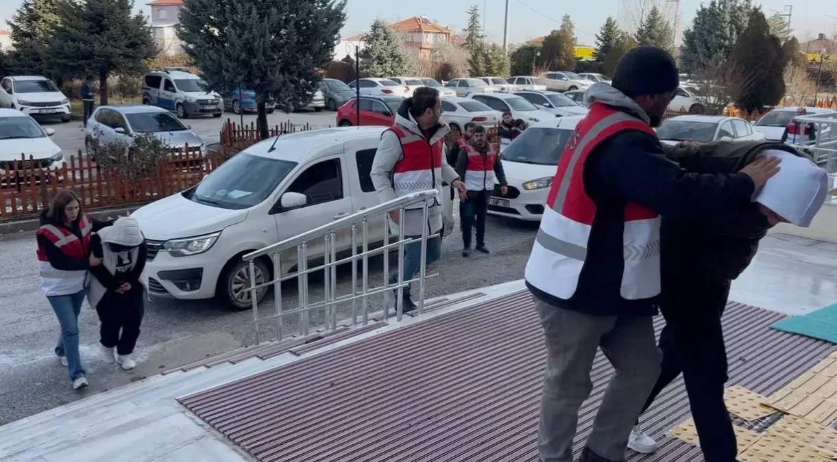 Konya'da Silahlı Akaryakıt İstasyonu Soygunu: 4 Şüpheli Yakalandı