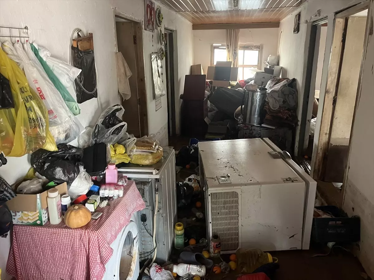 Kumluca’da Şiddetli Yağışların Ardından Su Baskınları ve Hasar Tespiti Başladı