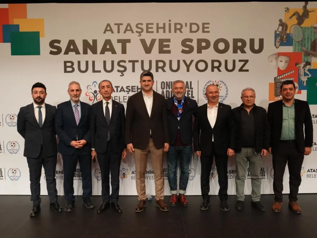 Ataşehir'de Gençlik ve Sanat Paneli: Ünlü İsimlerden İlham Verici Hikayeler