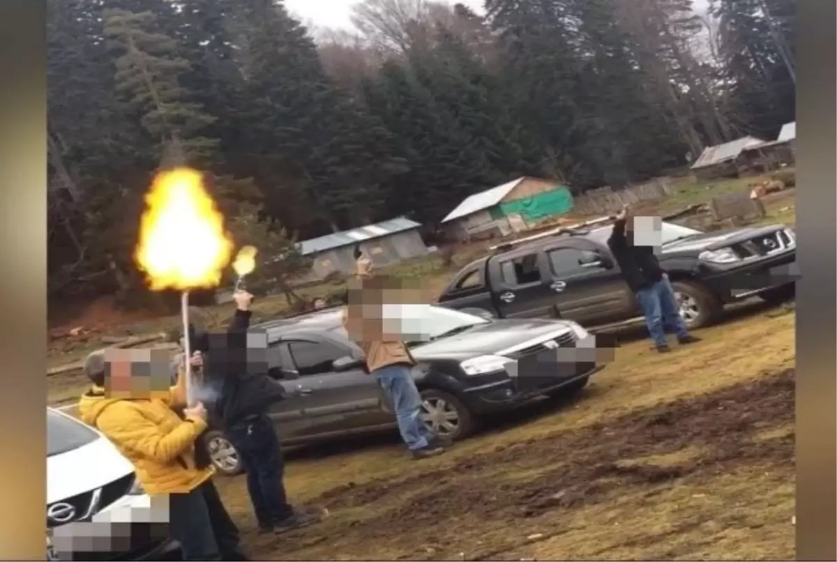 Düzce'de Silahlı Paylaşım Yapan 8 Şüpheli Gözaltında