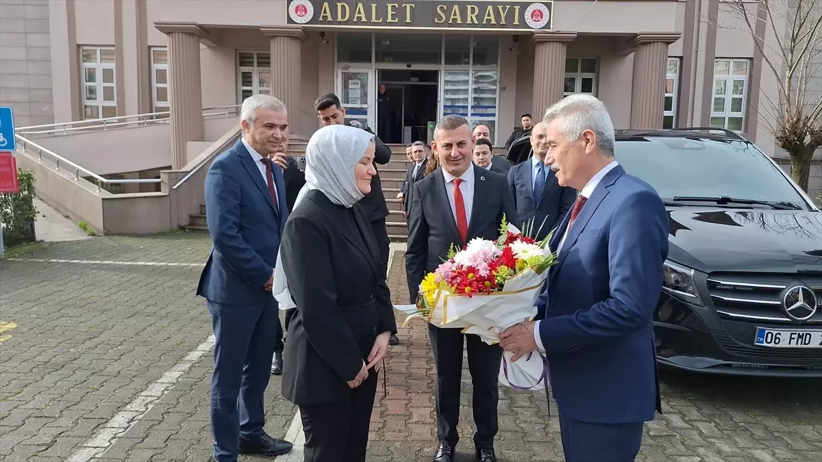 Danıştay Başkanı Zeki Yiğit, Zonguldak'ta Esnaf ve Vatandaşla Buluştu