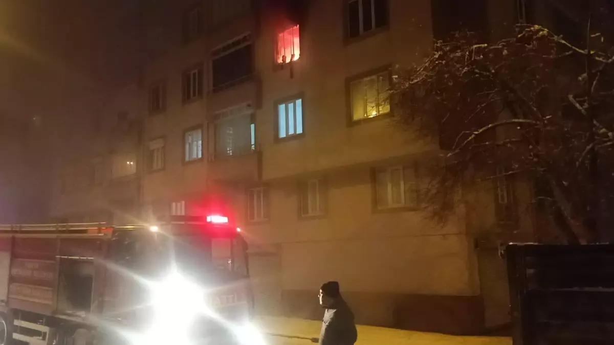 Seydişehir'de Apartman Yangını: 6 Kişi Duman Maruziyeti Nedeniyle Hastaneye Kaldırıldı