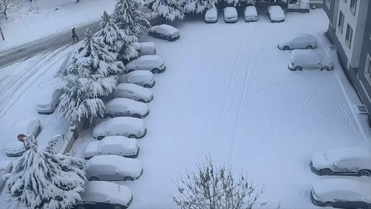 Gaziantep’te Kar Yağışı Devam Ediyor: Ücretsiz Toplu Taşıma ve Yol Durumu Bilgileri