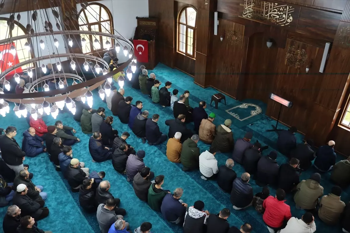 Hatay'da Gazze Şehitleri Camisi Yeniden İnşa Edildi ve İbadete Açıldı