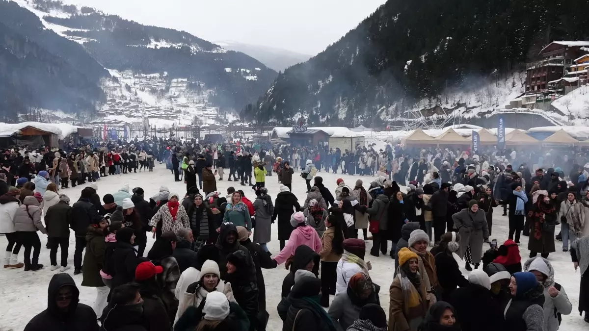 Uzungöl’de Kış Festivali Coşkuyla Açıldı: Geleneksel Kutlamalar ve Yerel Lezzetler