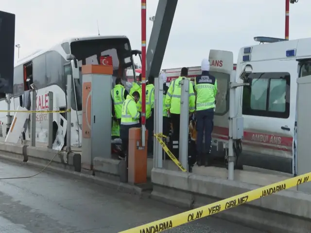 Kaza sonrası otoyol görüntüsü