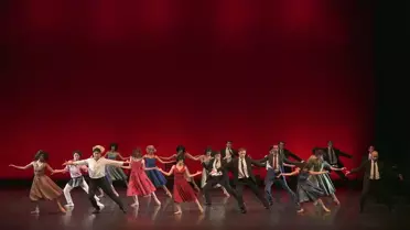 Tria dans gösterisi sahne görüntüsü