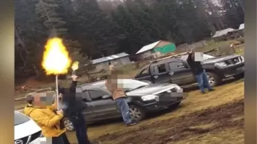 Ele geçirilen ruhsatsız silahlar ve aksesuarlar