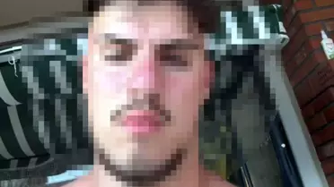 K.C.A.'nın mahkeme salonunda fotoğrafı