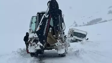 Elazığ kar altında kurtarılan araçlar