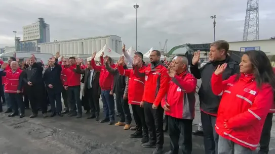 20. İyilik Gemisi Mersin limanından ayrılıyor