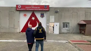 Şantaj yapan eski emniyet amiri para alırken