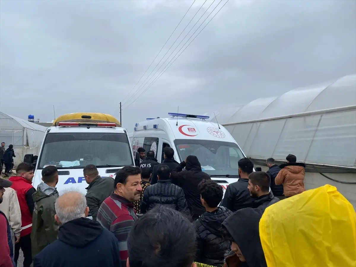 Antalya’da Oynarken Tahliye Kanalına Düşen 3 Yaşındaki Suriyeli Çocuk Hayatını Kaybetti