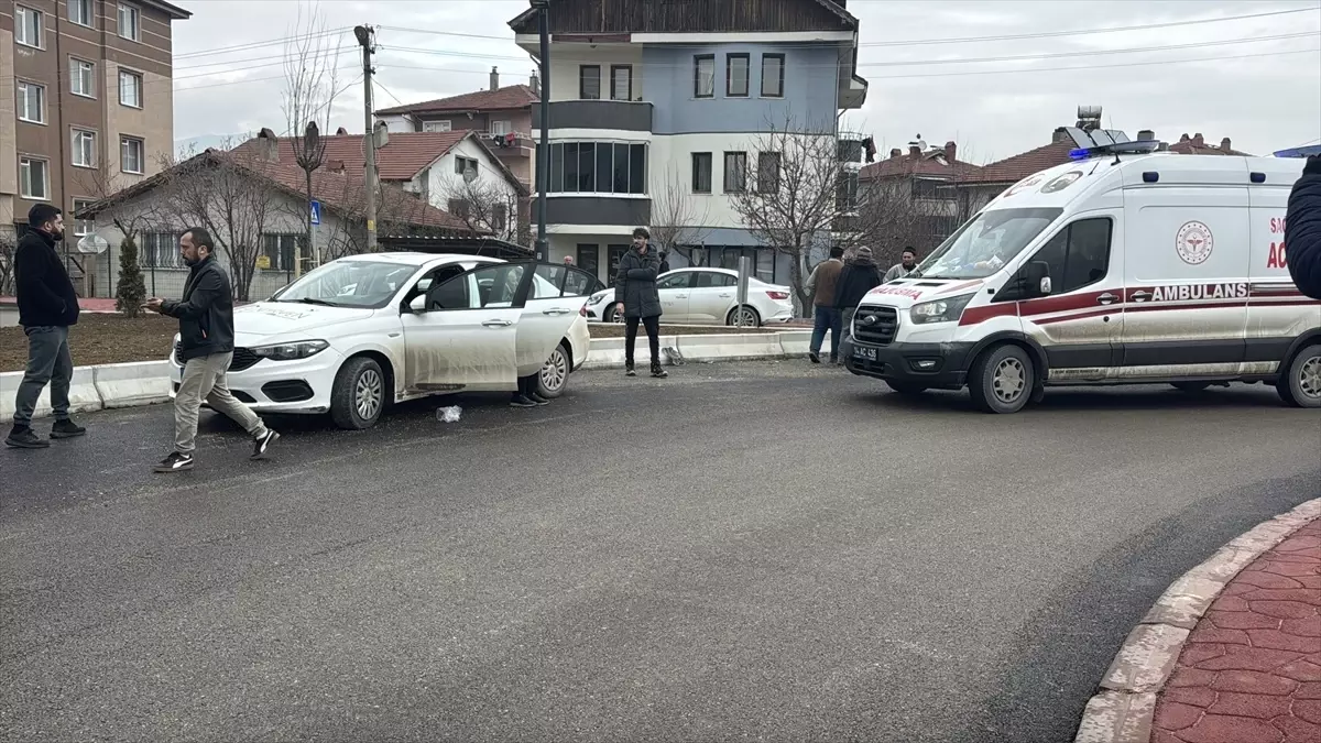 Bolu’da Çarpışan Araçlar Sonrası Yaralanma ve Çalınan Motosikletin Geri Getirilişi