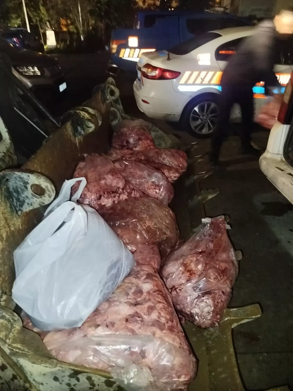Zonguldak'ta Jandarma 450 Kilo Bozuk Et'i Güvenli Şekilde İmha Etti
