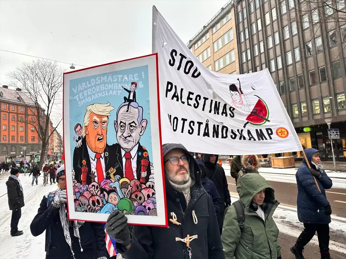 Stockholm’da Yüzlerce Kişi Gazze’ye Yönelik Saldırılara Karşı Sokak Protestosu Düzenledi