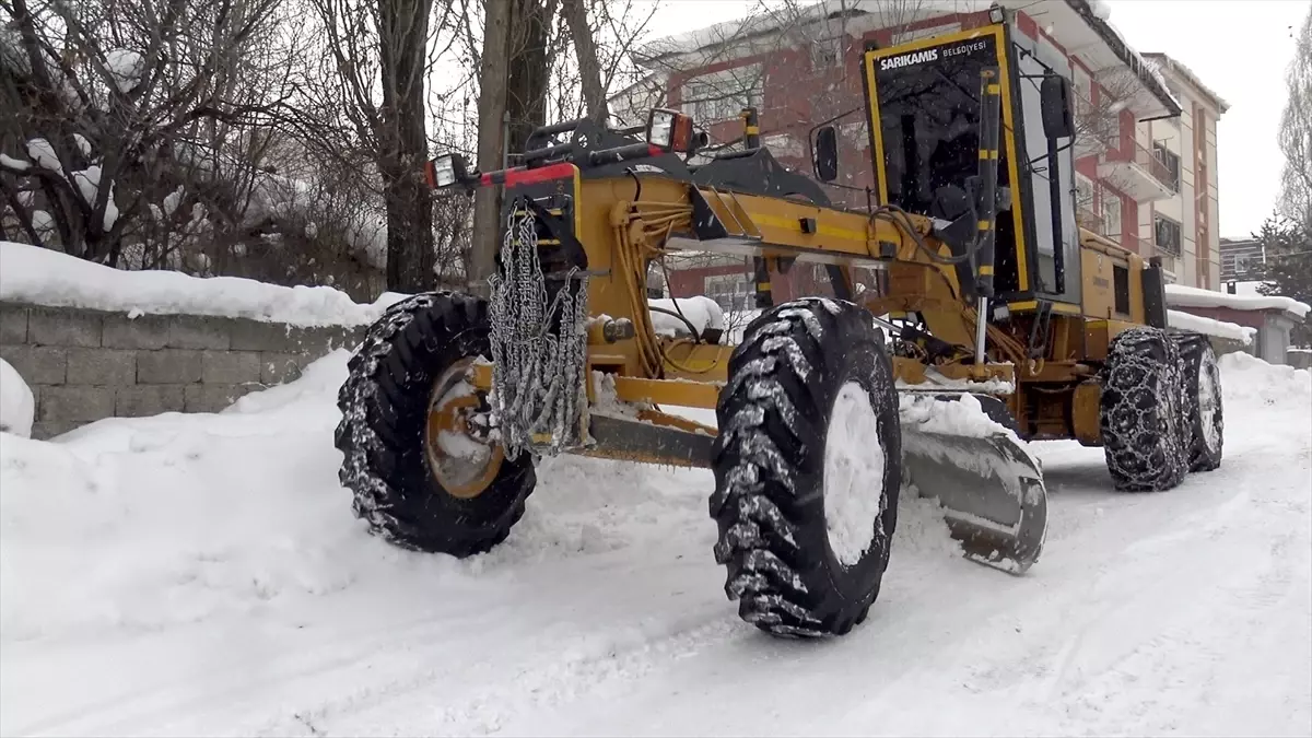 Kars ve Ardahan’da Şiddetli Kar Yağışı Hayatı Etkiliyor