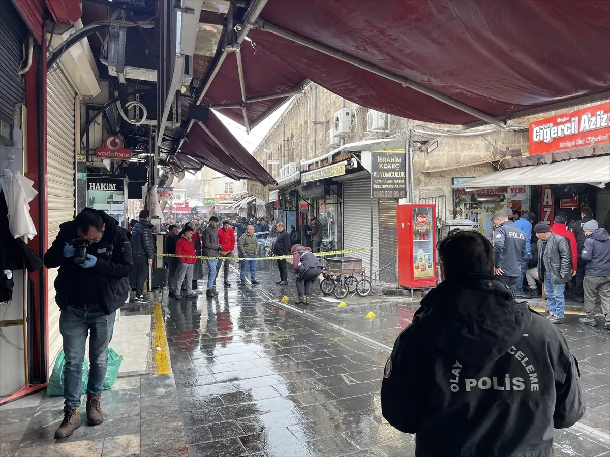 Şanlıurfa Eyyübiye’de İş Yerine Yönelik Silahlı Saldırıda 2 Yaralı