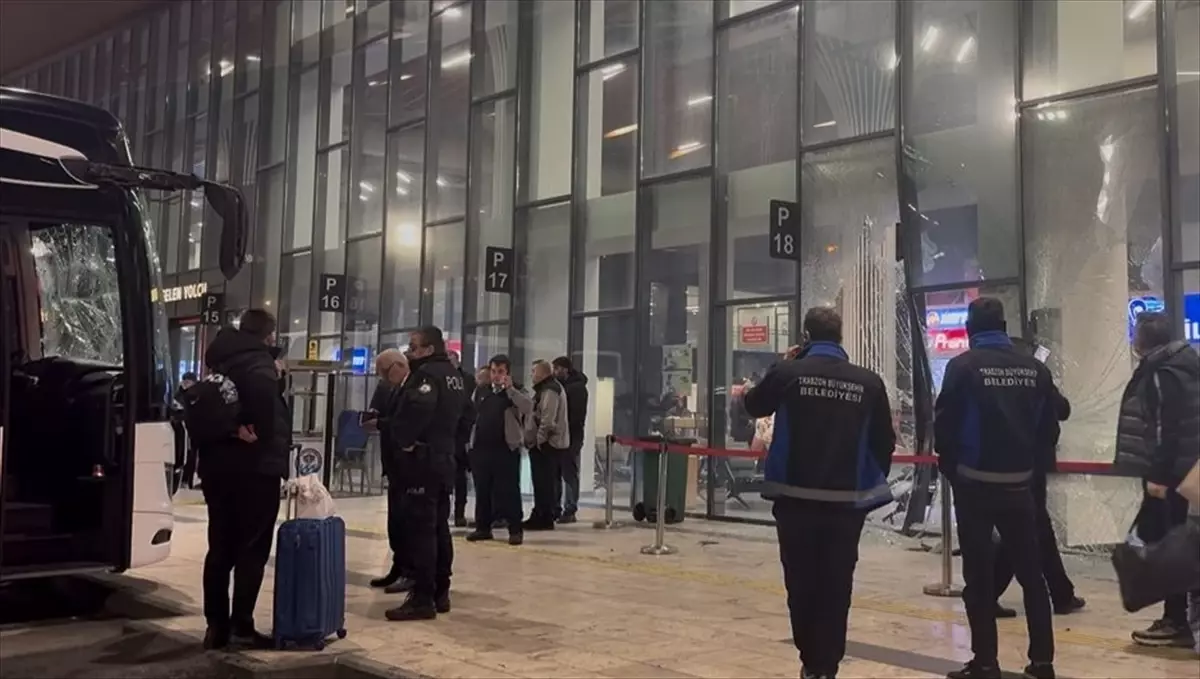 Trabzon Terminalinde Otobüs Çarpması: 13 Yaşındaki Çocuk Yaralandı