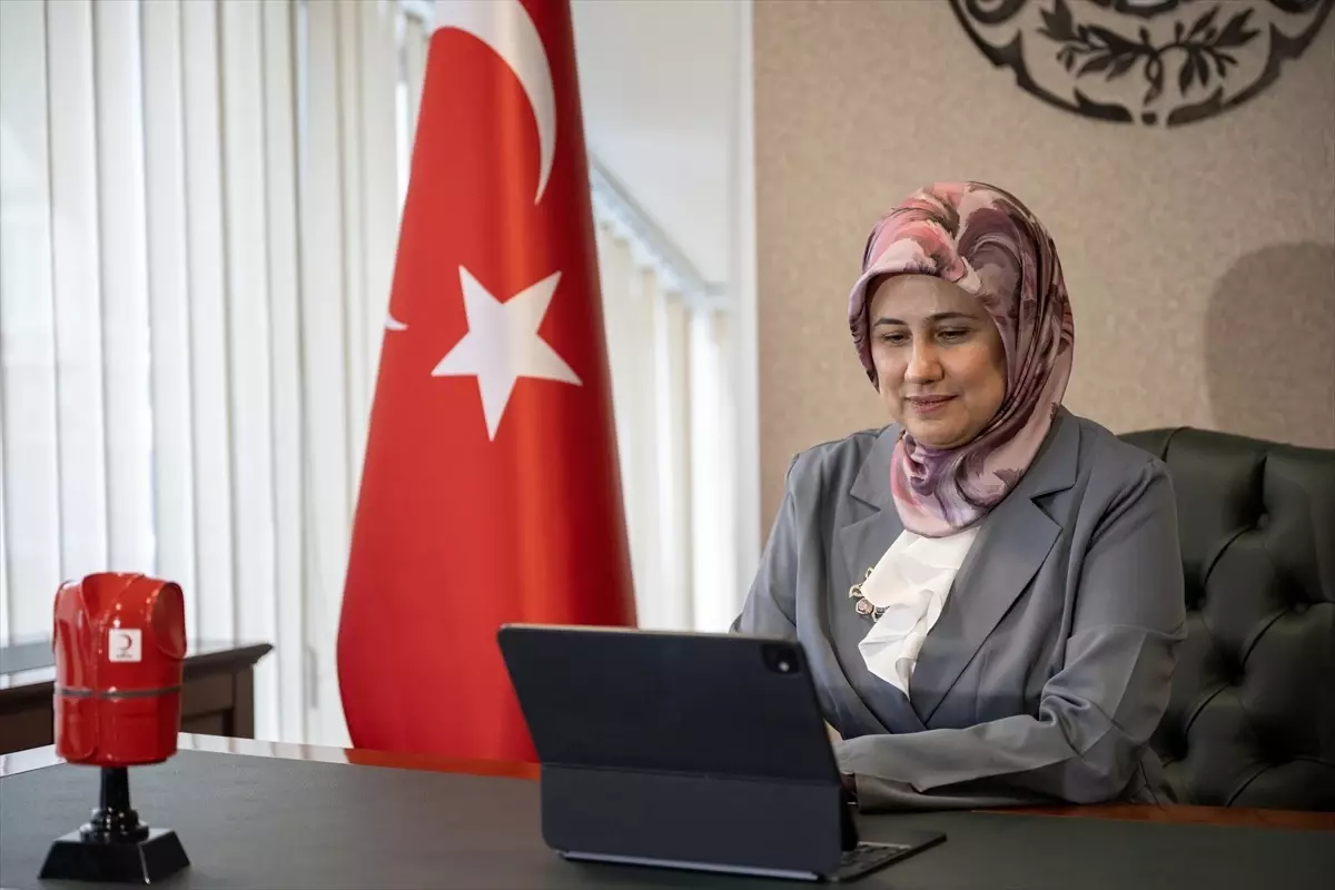 Türk Kızılay Başkanı Yılmaz'ın 2025 Fotoğraf Oylaması Başladı