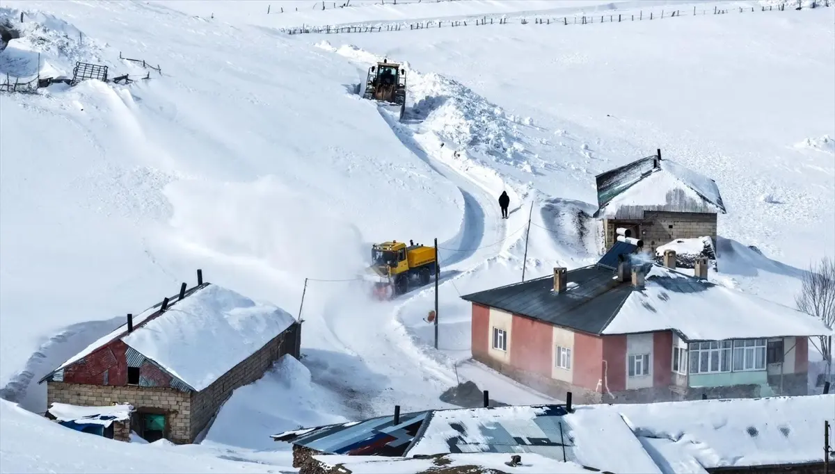 Doğu Anadolu’da Şiddetli Kar Yağışı 530 Yerleşim Birimini Ulaşım Dışı Bıraktı