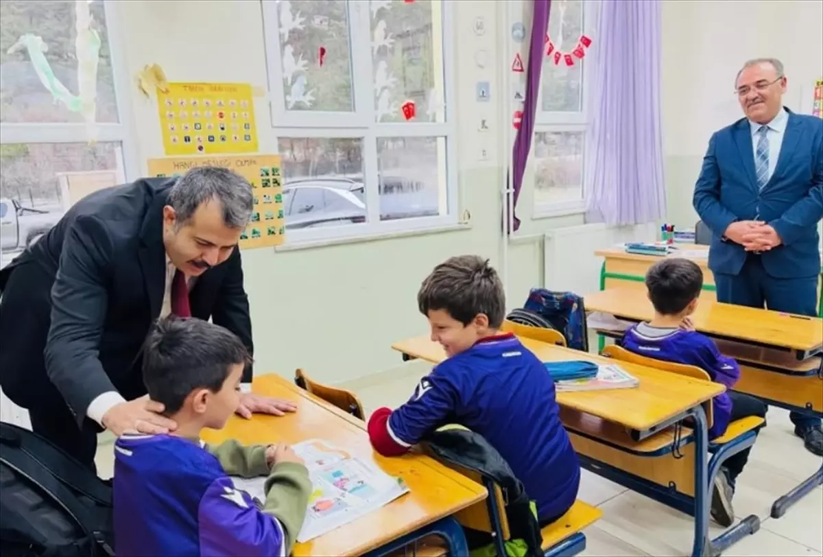 Vezirköprü'de Kaymakamlık Öncülüğünde Eğitim Destek Programı Sürüyor